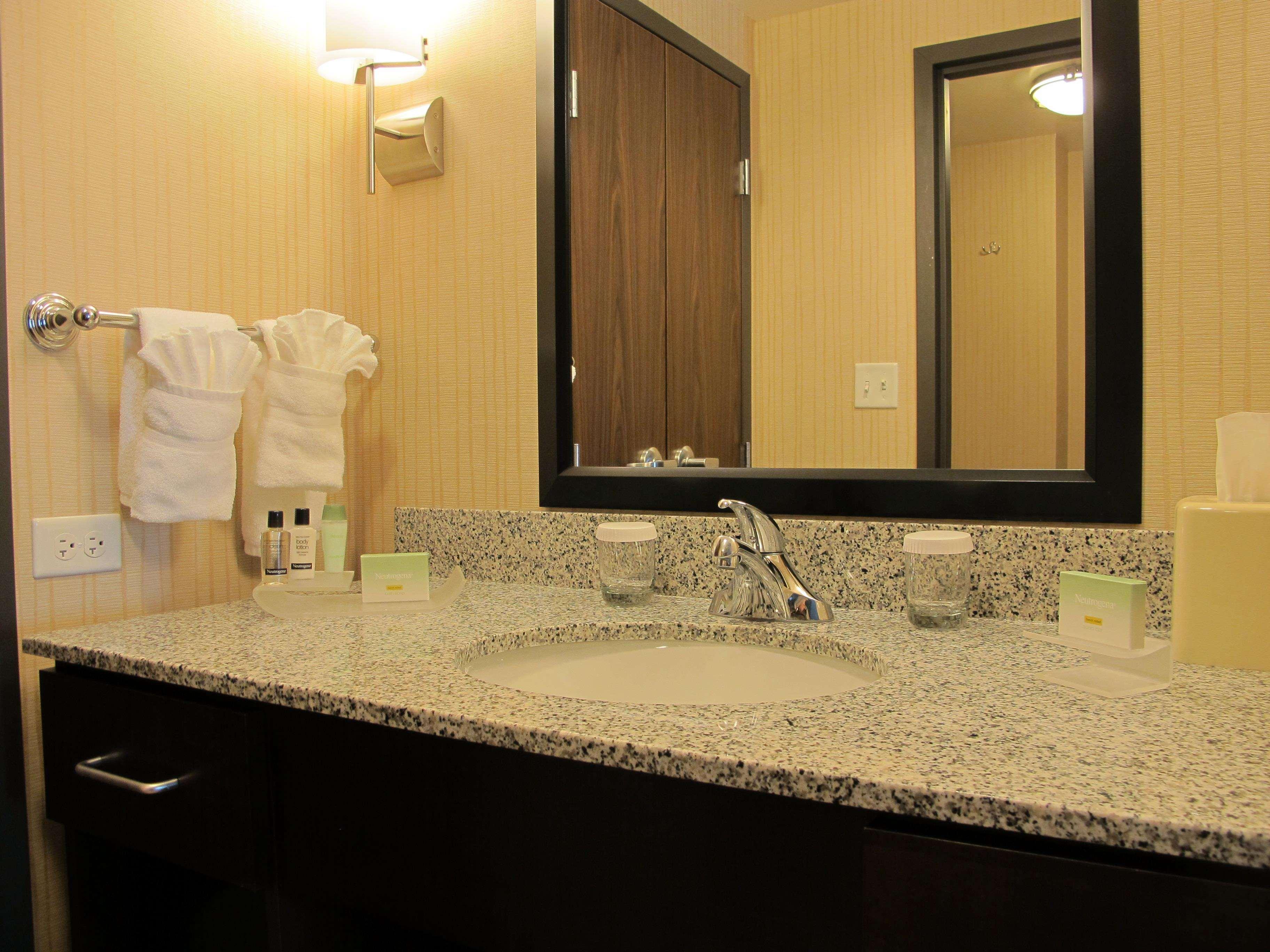 Homewood By Hilton - Iowa River Landing Motel